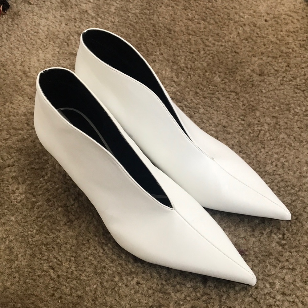 White Zara booties 41 fits size 10